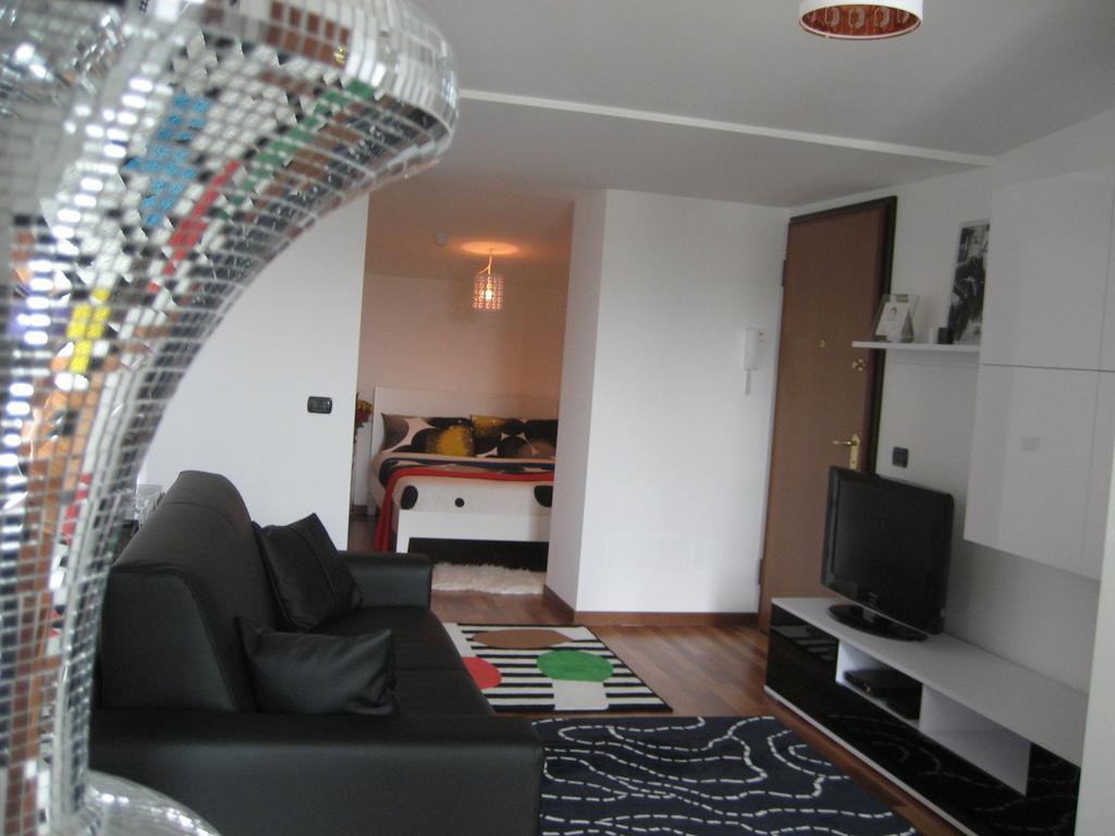 New Luxury Attic Santa Giulia Expo Appartement Milaan